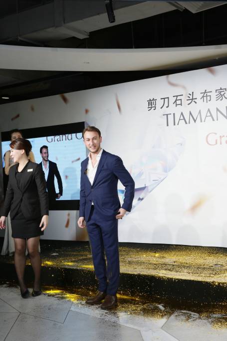 Papadatos opens its first monobrand in Shanghai