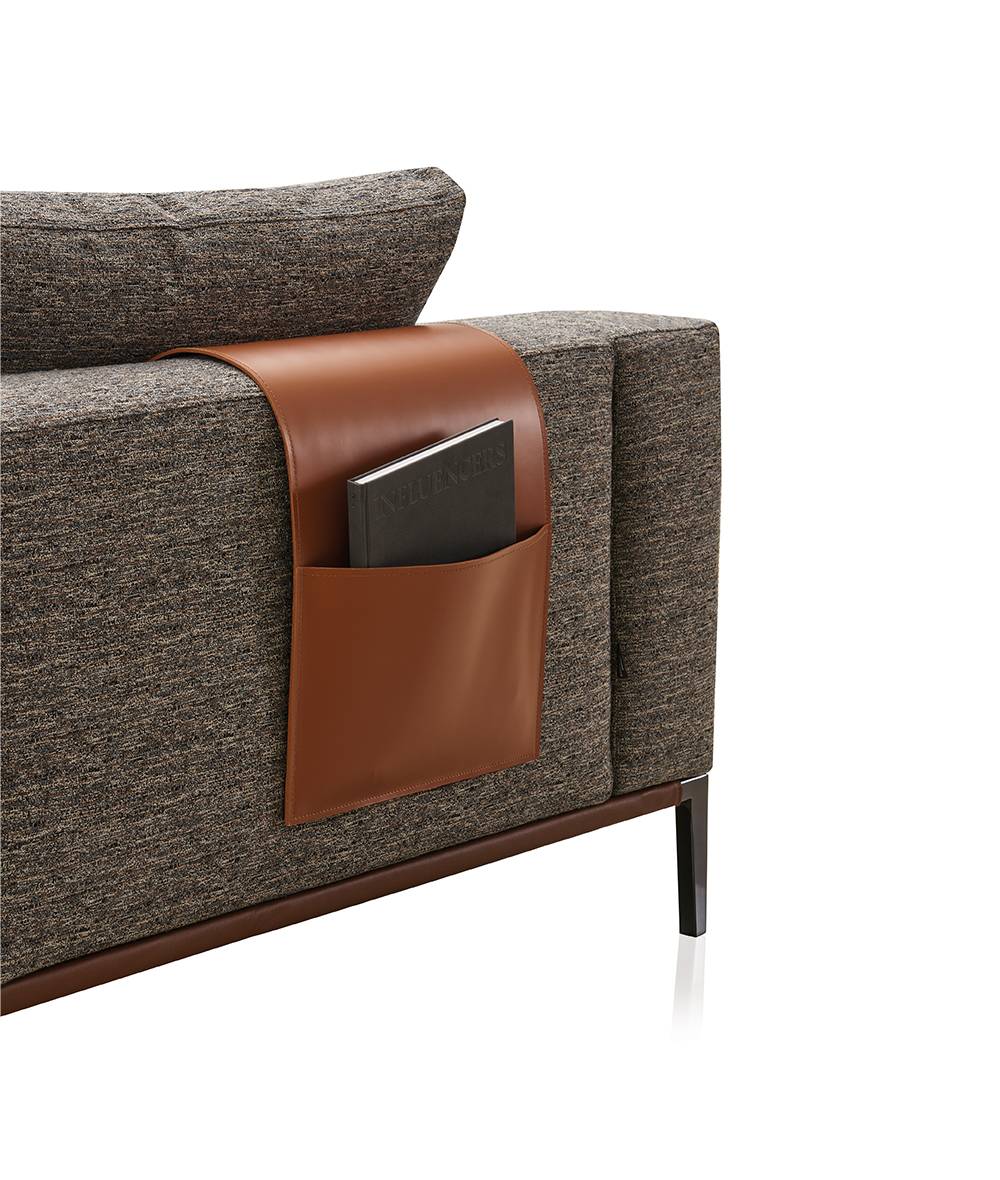 Papadatos-Magazinen-accessories-preview